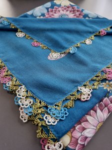 İğne oyası yazma -mavi