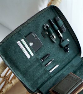 MacBook Pro Yeşil Deri Laptop Çantası